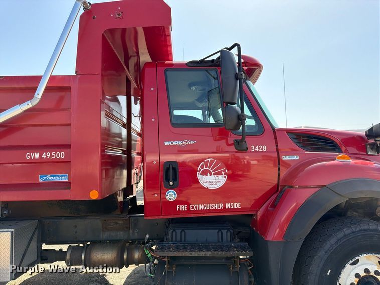 image for item EW5050 2010 International SF525 dump truck