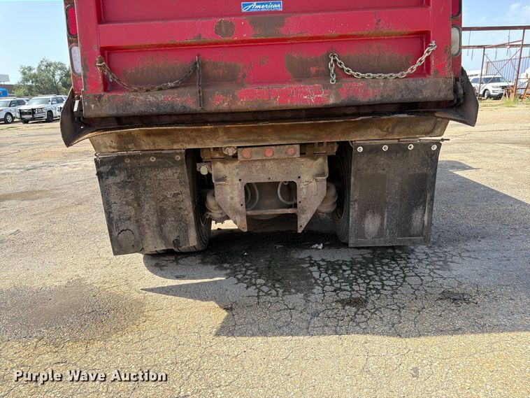 image for item EW5050 2010 International SF525 dump truck