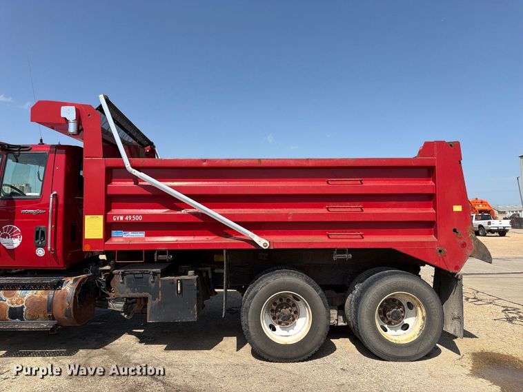 image for item EW5050 2010 International SF525 dump truck