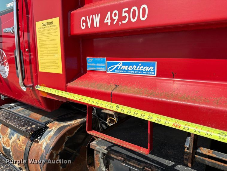 image for item EW5050 2010 International SF525 dump truck