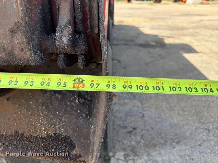 image for item EW5050 2010 International SF525 dump truck