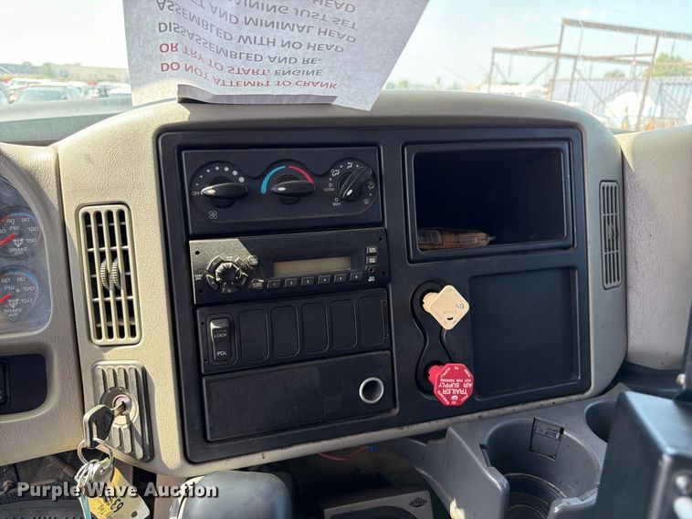 image for item EW5050 2010 International SF525 dump truck