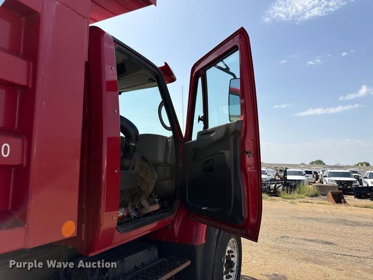 image for item EW5050 2010 International SF525 dump truck
