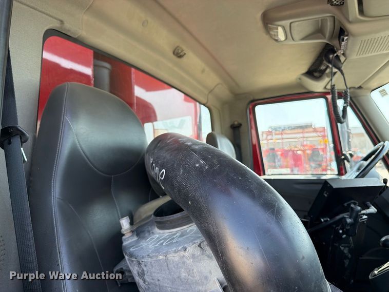 image for item EW5050 2010 International SF525 dump truck