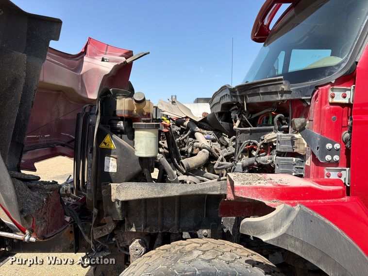 image for item EW5050 2010 International SF525 dump truck