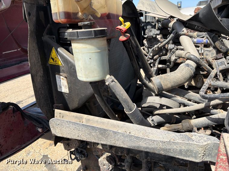 image for item EW5050 2010 International SF525 dump truck