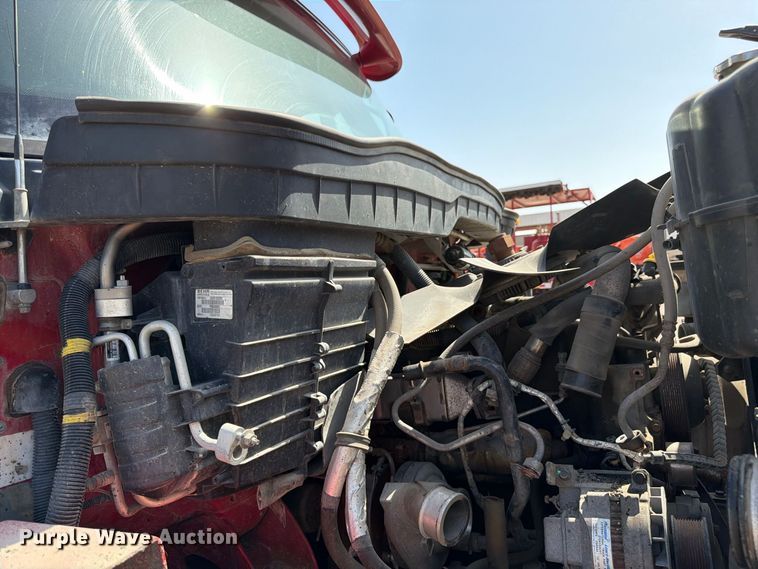 image for item EW5050 2010 International SF525 dump truck