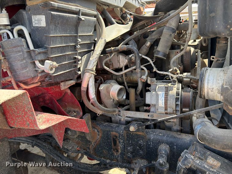 image for item EW5050 2010 International SF525 dump truck