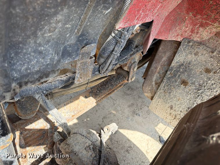 image for item EW5050 2010 International SF525 dump truck