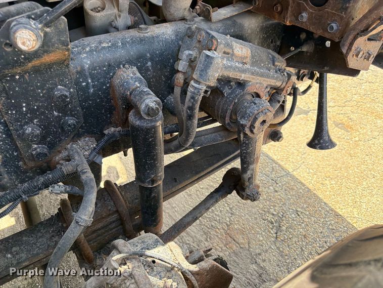 image for item EW5050 2010 International SF525 dump truck