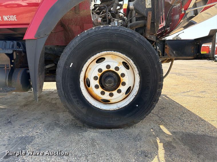 image for item EW5050 2010 International SF525 dump truck