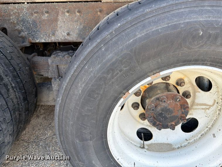 image for item EW5050 2010 International SF525 dump truck