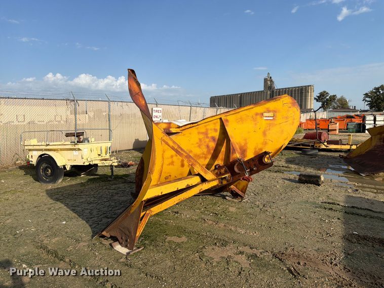 image for item EW5055 Balderson BV11 V Plow