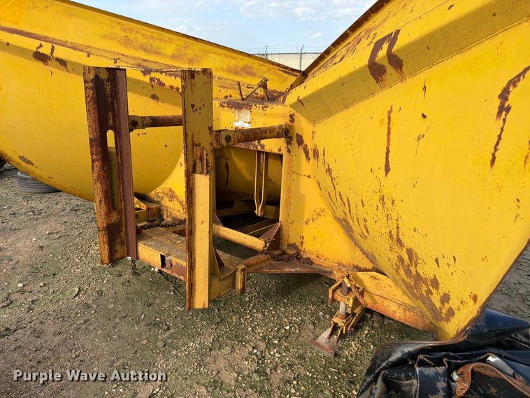 image for item EW5057 1979 Falls V90 V Plow