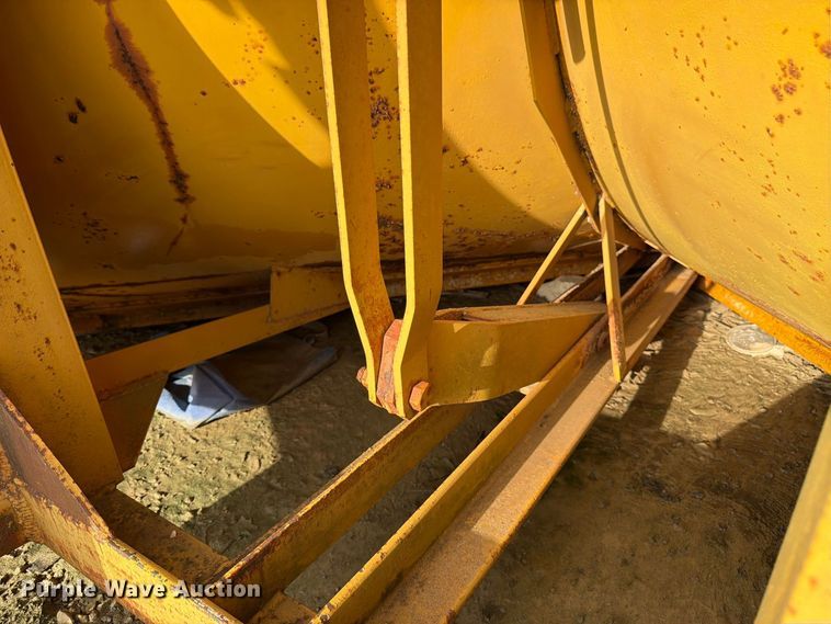 image for item EW5057 1979 Falls V90 V Plow