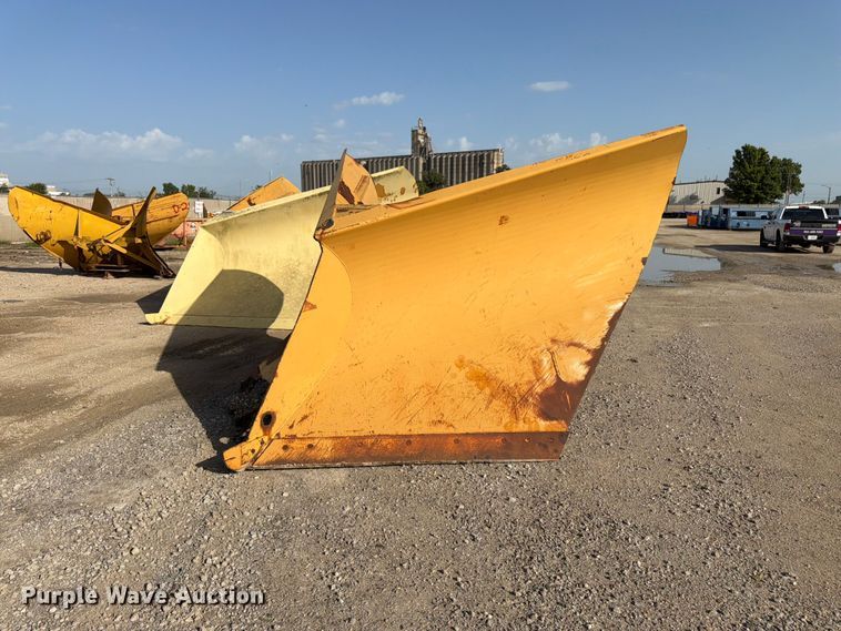 Dymax DVS 10 V Plow