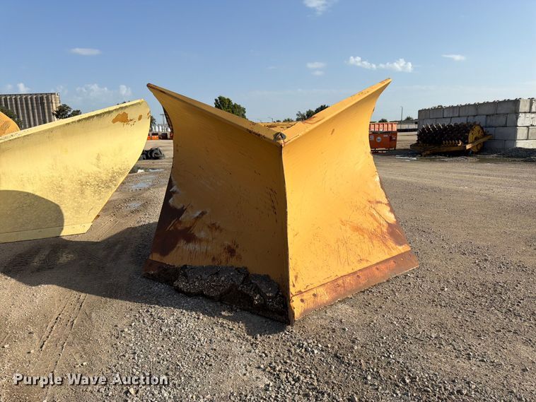 image for item EW5059 Dymax DVS 10 V Plow
