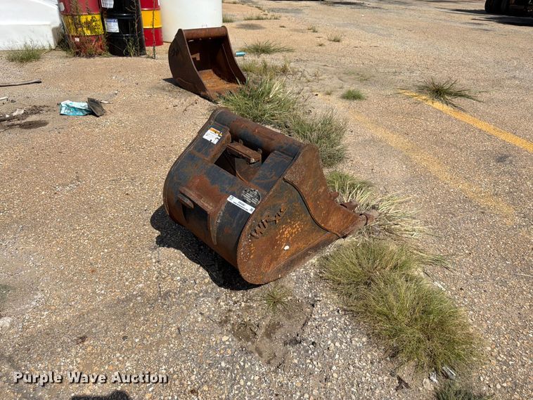 image for item EW5061 2009 Central Fabricators WR XLS backhoe bucket