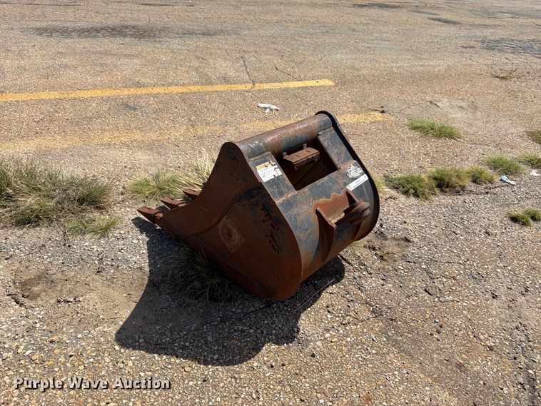 image for item EW5061 2009 Central Fabricators WR XLS backhoe bucket