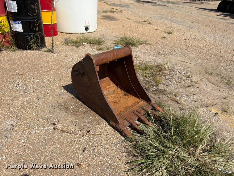 image for item EW5062 2009 Central Fabricators WR XLS backhoe bucket