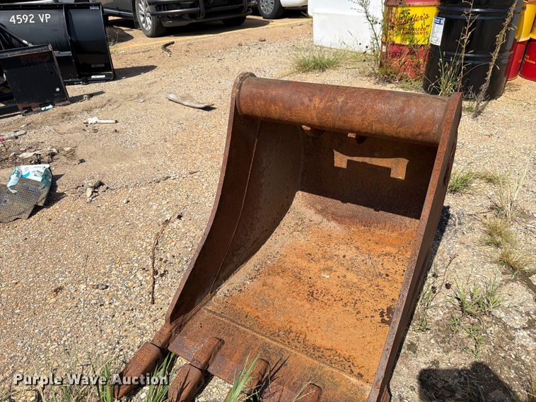 image for item EW5062 2009 Central Fabricators WR XLS backhoe bucket