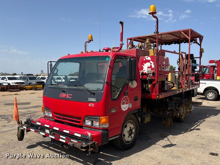 image for item EW5063 2004 GMC W5 paint striper truck