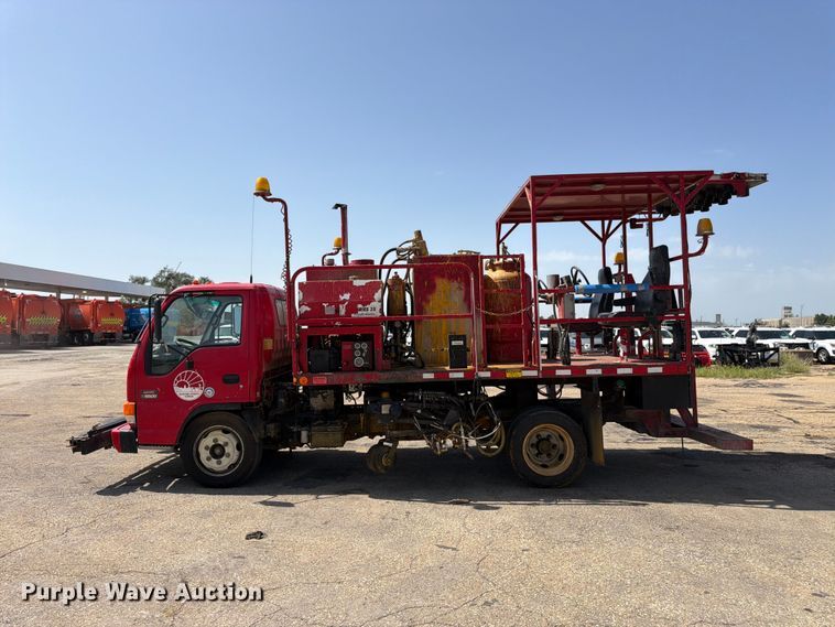 image for item EW5063 2004 GMC W5 paint striper truck