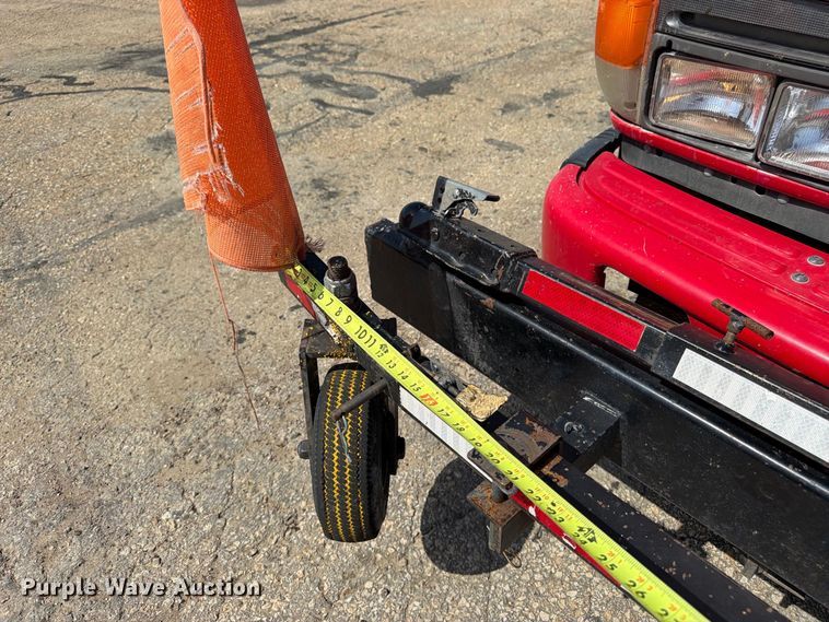 image for item EW5063 2004 GMC W5 paint striper truck