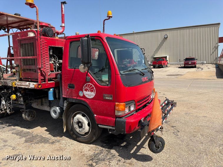 image for item EW5063 2004 GMC W5 paint striper truck