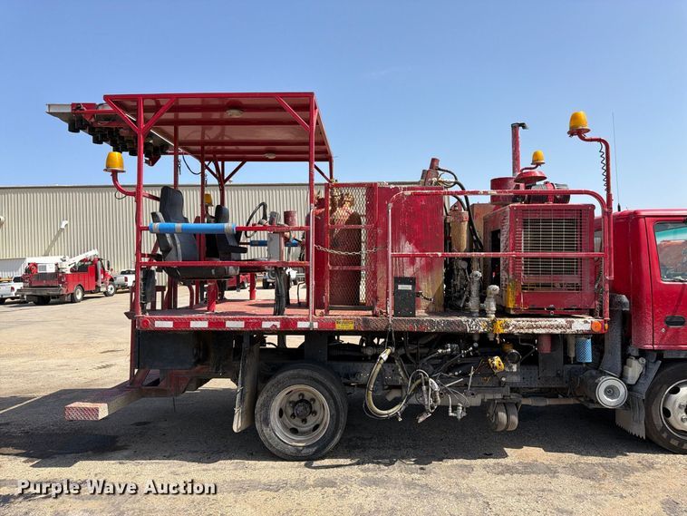 image for item EW5063 2004 GMC W5 paint striper truck