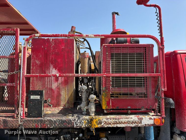 image for item EW5063 2004 GMC W5 paint striper truck