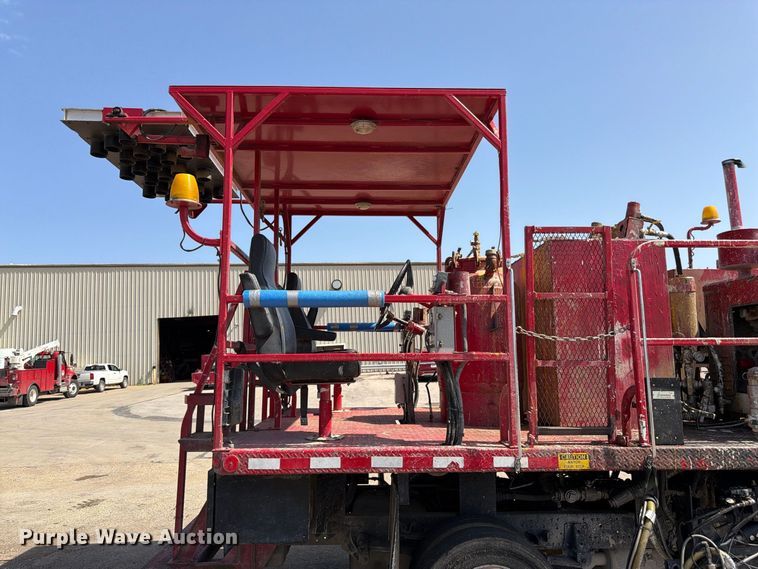 image for item EW5063 2004 GMC W5 paint striper truck