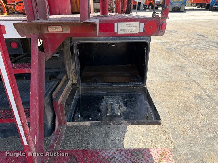 image for item EW5063 2004 GMC W5 paint striper truck