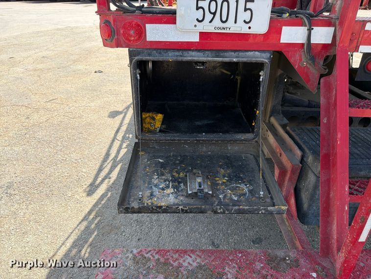 image for item EW5063 2004 GMC W5 paint striper truck