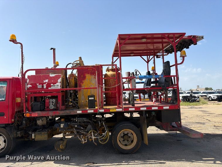 image for item EW5063 2004 GMC W5 paint striper truck
