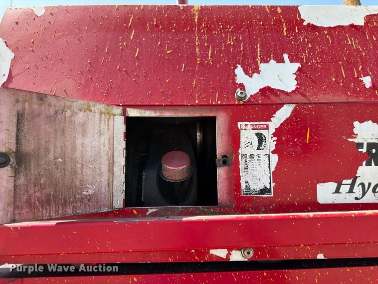 image for item EW5063 2004 GMC W5 paint striper truck