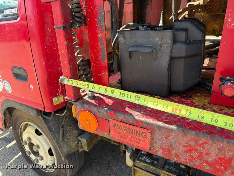 image for item EW5063 2004 GMC W5 paint striper truck