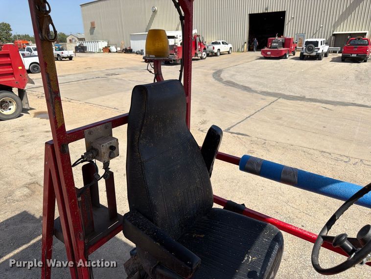 image for item EW5063 2004 GMC W5 paint striper truck