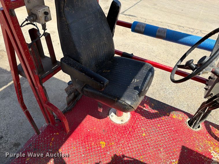 image for item EW5063 2004 GMC W5 paint striper truck