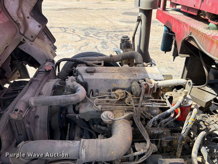 image for item EW5063 2004 GMC W5 paint striper truck