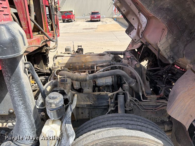 image for item EW5063 2004 GMC W5 paint striper truck