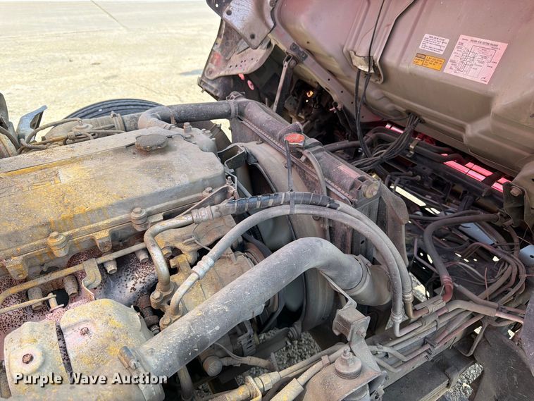 image for item EW5063 2004 GMC W5 paint striper truck