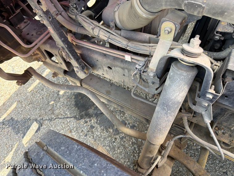 image for item EW5063 2004 GMC W5 paint striper truck