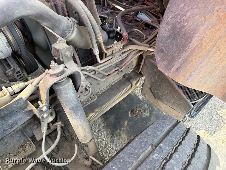 image for item EW5063 2004 GMC W5 paint striper truck