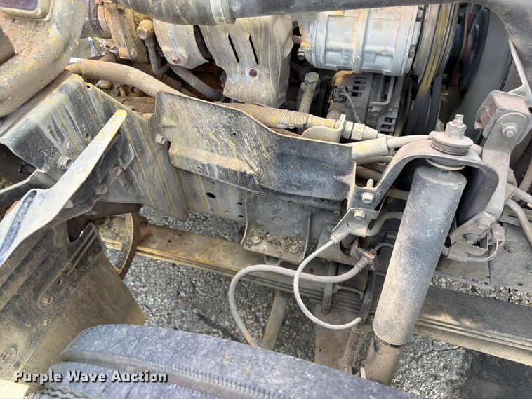 image for item EW5063 2004 GMC W5 paint striper truck