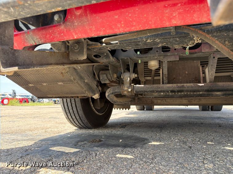 image for item EW5063 2004 GMC W5 paint striper truck