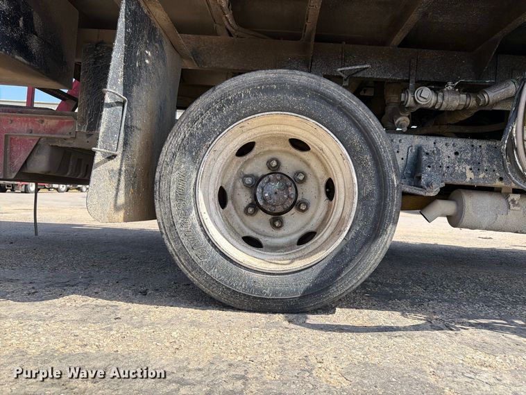 image for item EW5063 2004 GMC W5 paint striper truck
