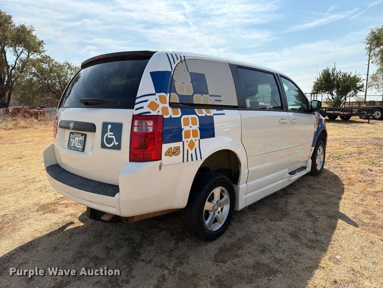 image for item EW8937 2010 Dodge Grand Caravan van