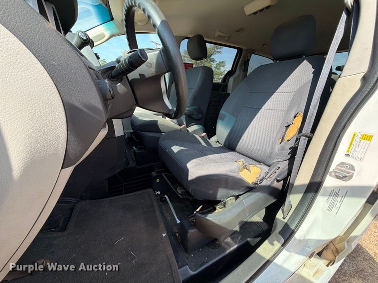 image for item EW8937 2010 Dodge Grand Caravan van