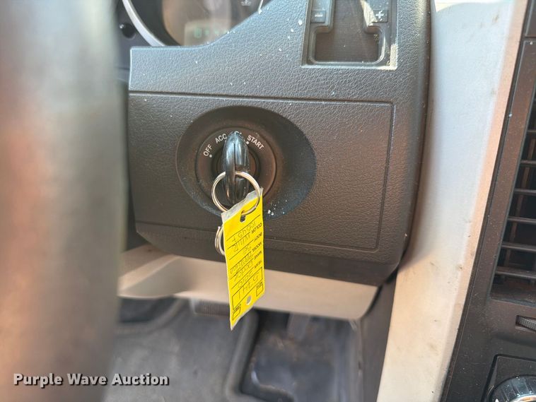 image for item EW8937 2010 Dodge Grand Caravan van